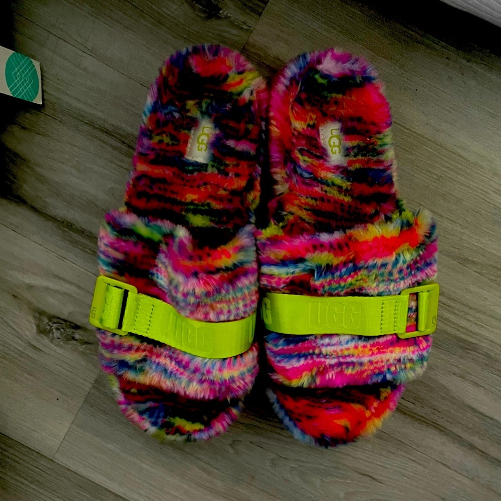 UGG Sandal/Slippers